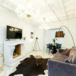  Apartment Navona Artist 10