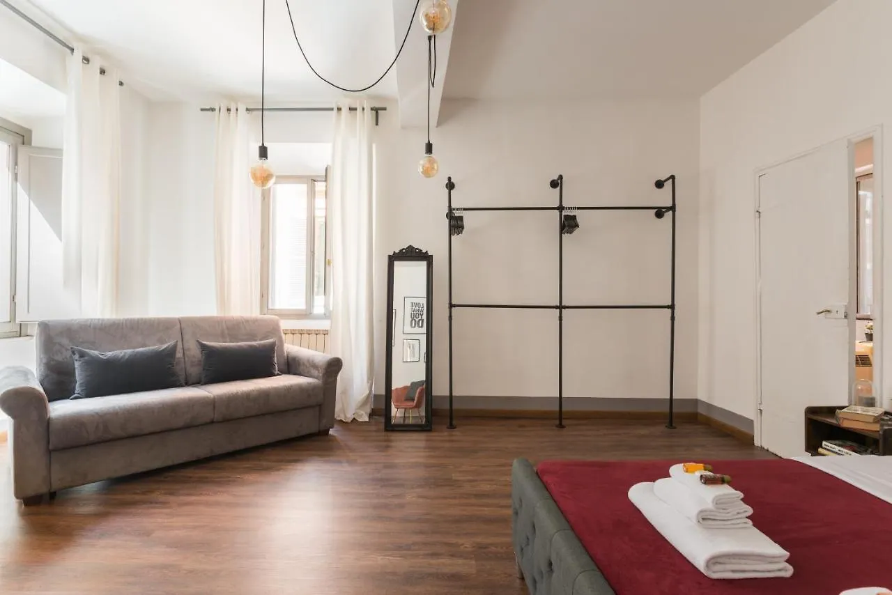 Duplex Montoro Apartment Rome Italy