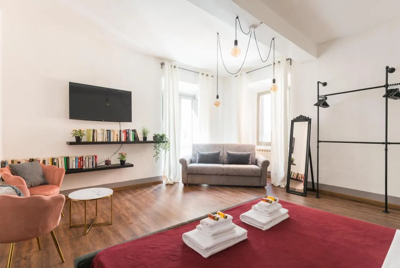 Duplex Montoro Apartment Rome Italy
